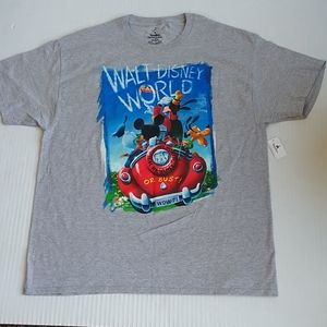 Disney T Shirt Mickey and Friends in a Car Size XL